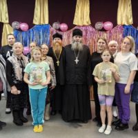 Встреча жителей села Ошевенское с настоятелем монастыря.