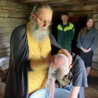Таинство Крещения в деревне Быковская.